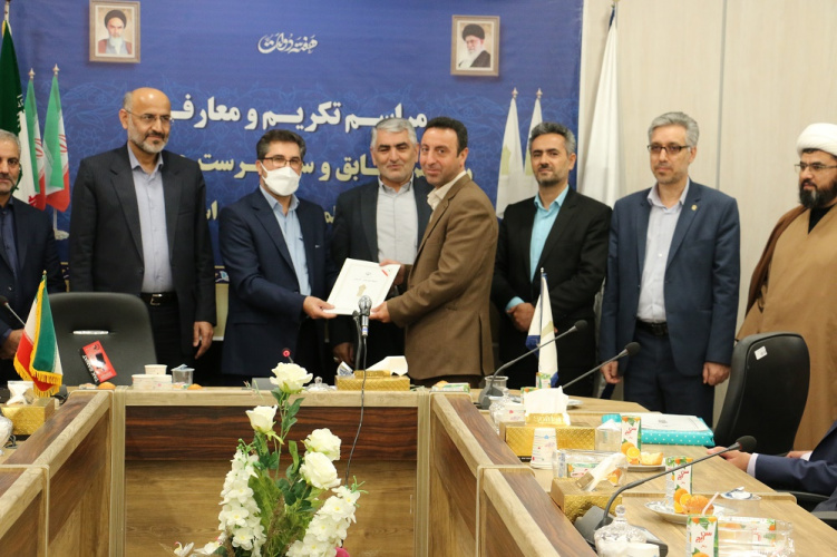 آئین تکریم و معارفه رئیس  سابق و سرپرست جدید دانشگاه جامع علمی کاربردی استان اردبیل برگزارشد