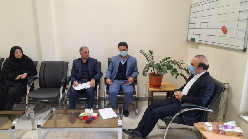 ارائه تسهیلات خود اشتغالی و کارفرمایی به دانشجویان و دانش آموختگان دانشگاه جامع علمی کاربردی